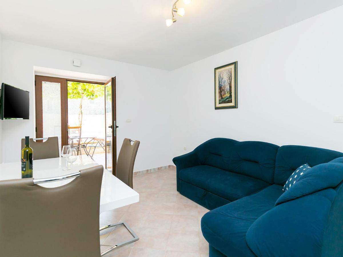 Ninas - Free Wine&Spirit Tasting Apartment วิชยาน ภายนอก รูปภาพ